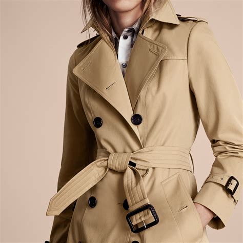 burberry sandringham short trench coat